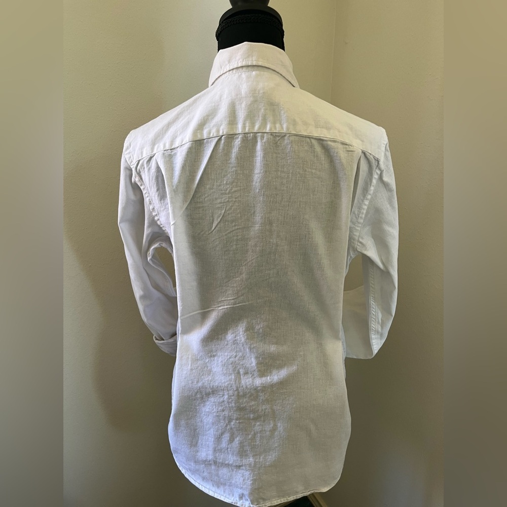 XS Old Navy Women’s Classic White Shirt, Long Sleeve, Button Up, Cotton - Picture 4 of 10